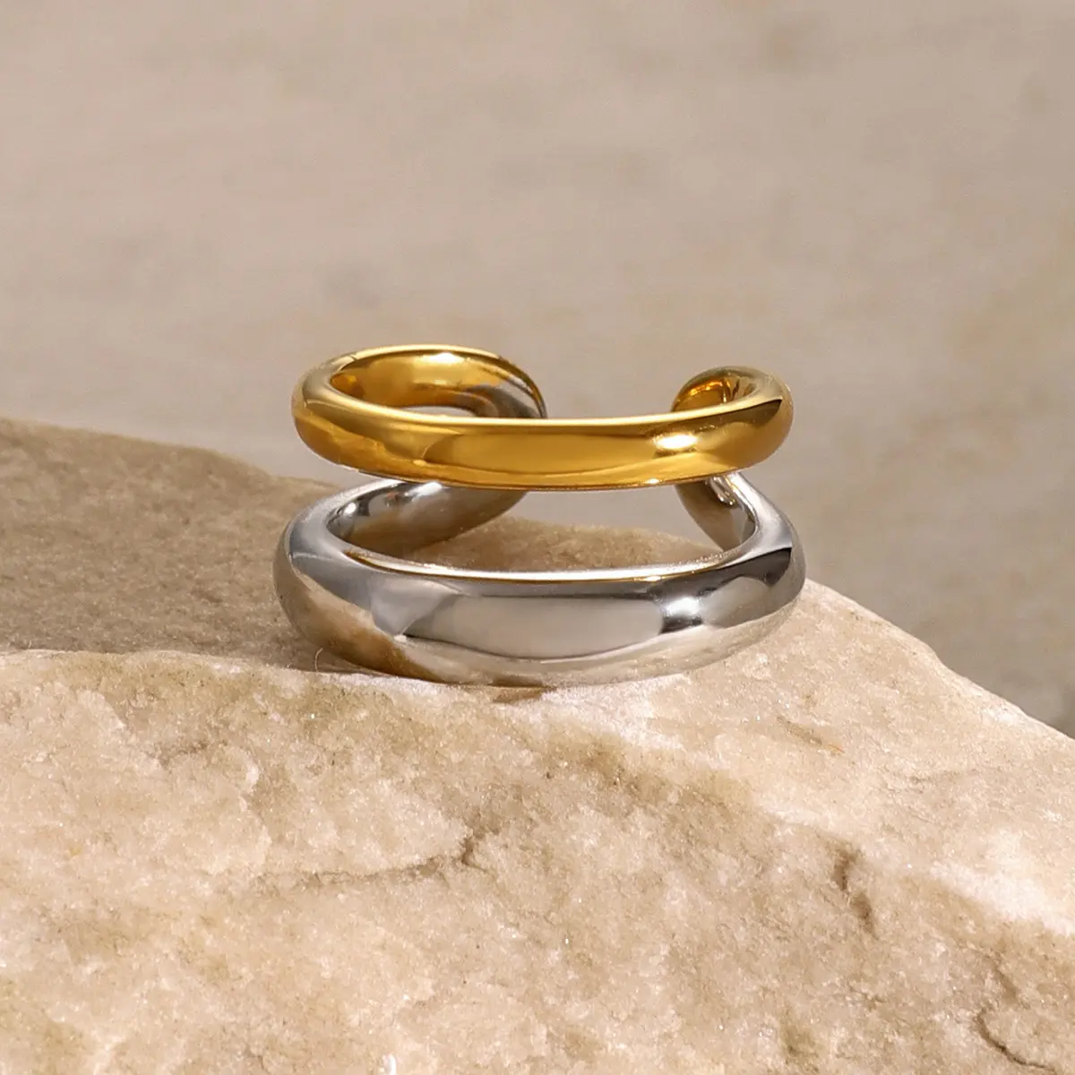 Anillo ajustable para damas chapado en oro de 18 quilates de acero con forma geométrica simple de 1 pieza h5 